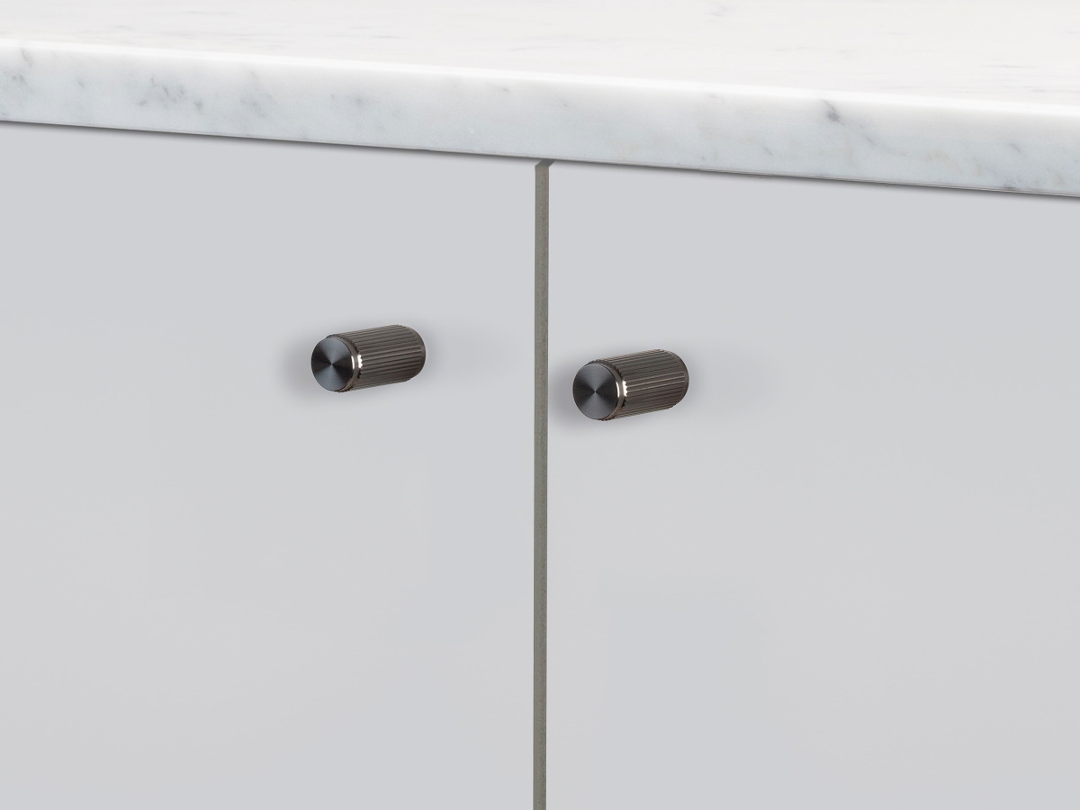 Мебельная ручка кнопка Buster & Punch GFK-35319 графит