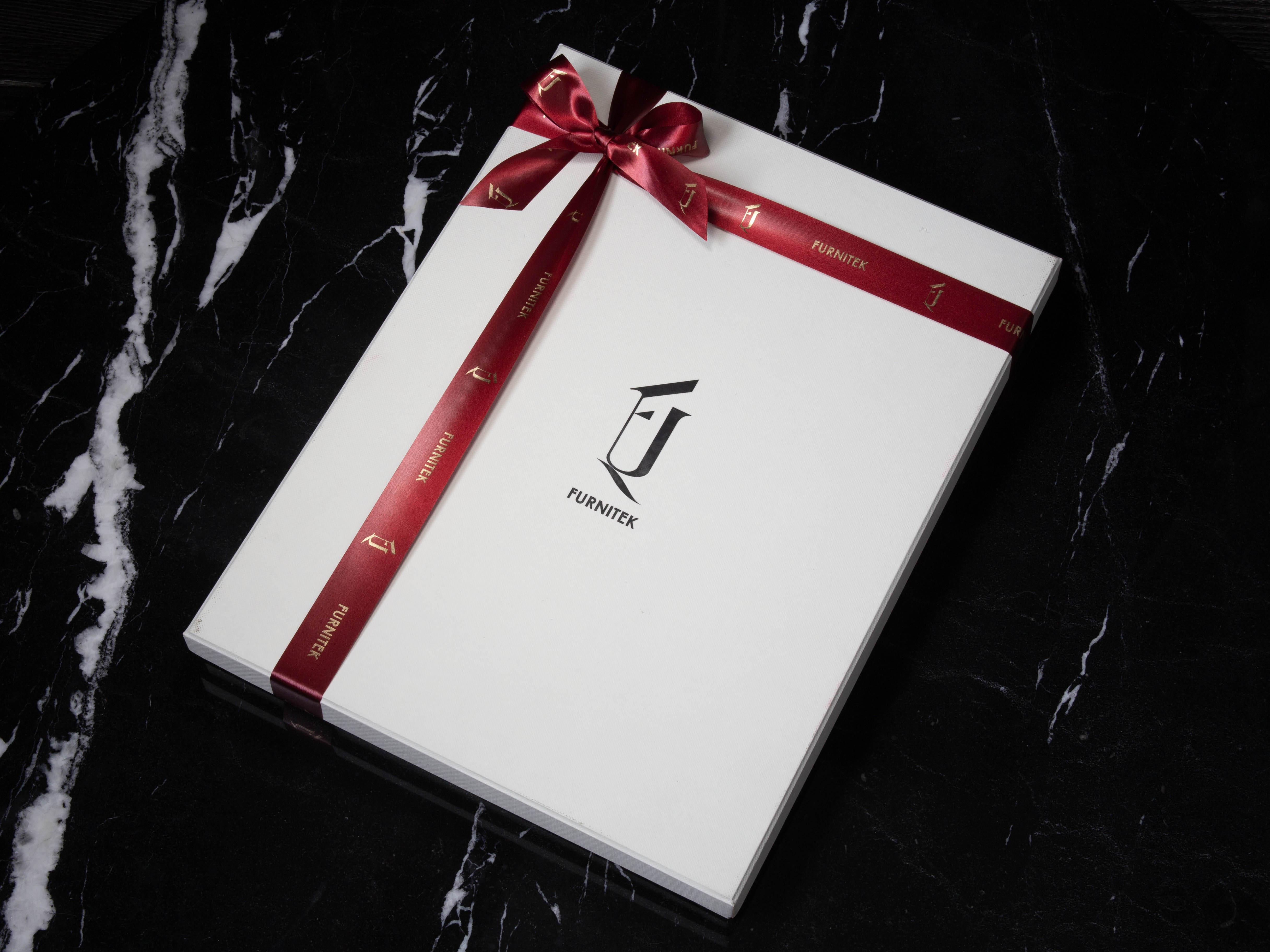 Подарочный набор аксессуаров из кожи FURNITEK FG-412