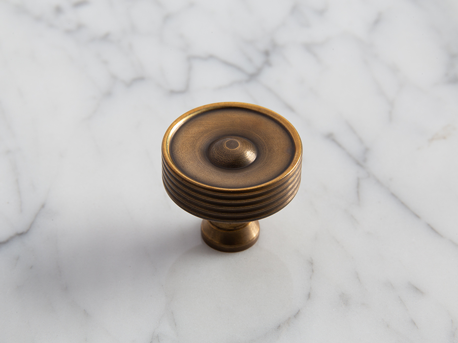 Мебельная ручка Frank Allart 0677 ABU 30 мм  матовая бронза