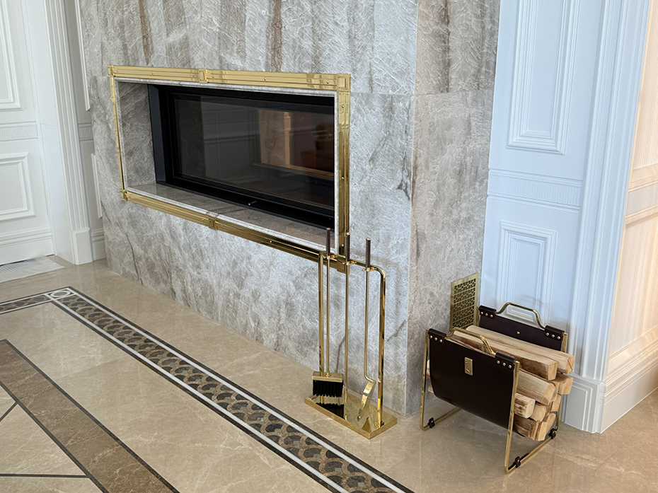 Латунный багет на стену FURNITEK FG-04005 с полировкой