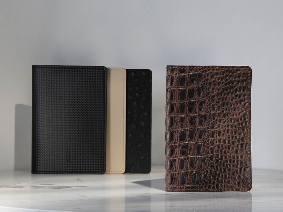 Обложка на паспорт FURNITEK модель FG-02017 из натуральной кожи цвет красно-коричневый