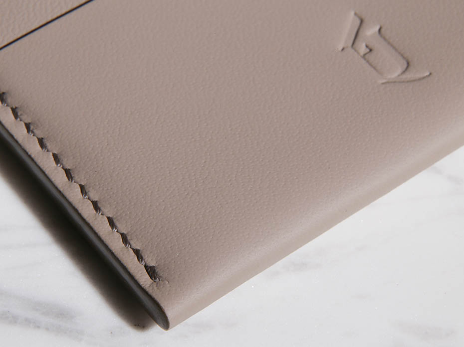 Картхолдер кожаный FURNITEK модель FG-04100811 Eв подарочной коробке