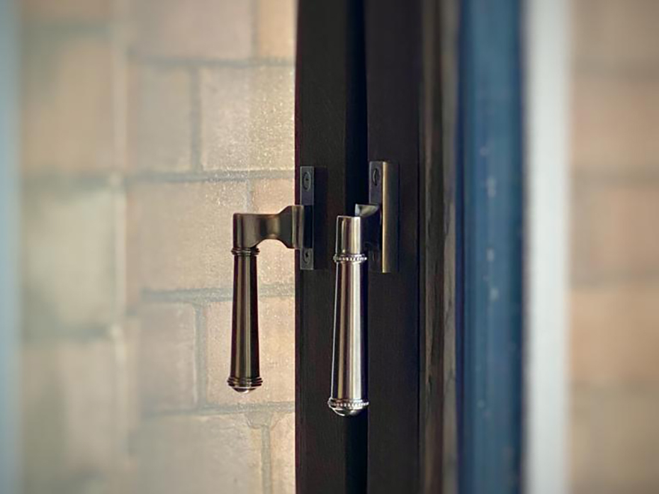 Оконная ручка Frank Allart 0308 полированный хром