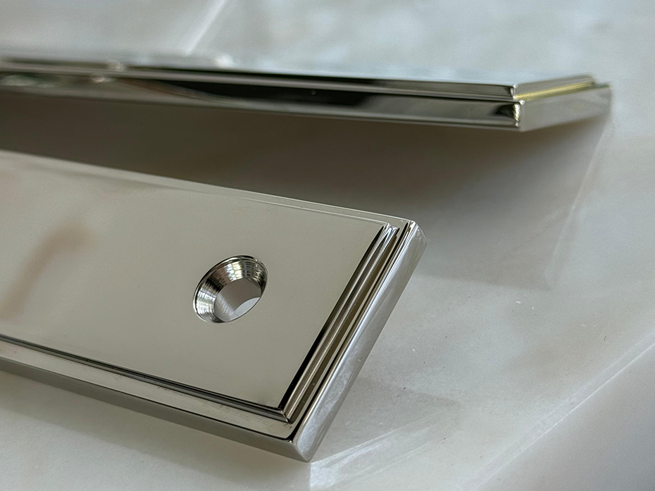 Ручка для балконной двери на узкой планке Frank Allart 7773597E01AA  полированный никель