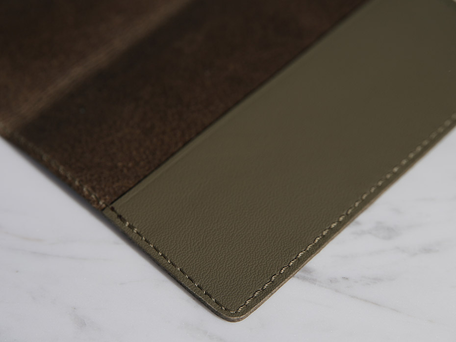 Обложка кожаная на паспорт FURNITEK модель FG-0202513 в подарочной коробке