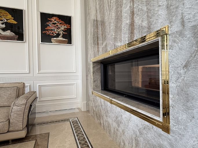 Латунный багет на стену FURNITEK FG-04005 с полировкой