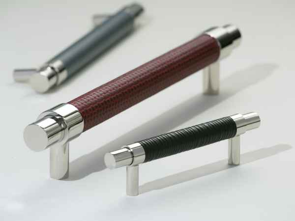 Ручки для мебели Colonial Bronze с кожей